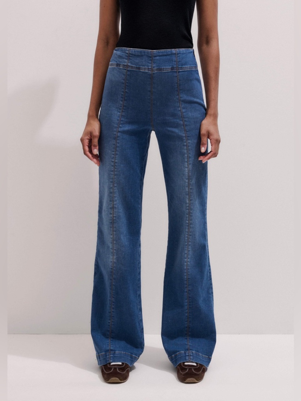 Me + Em Kick Flare Travel Jean